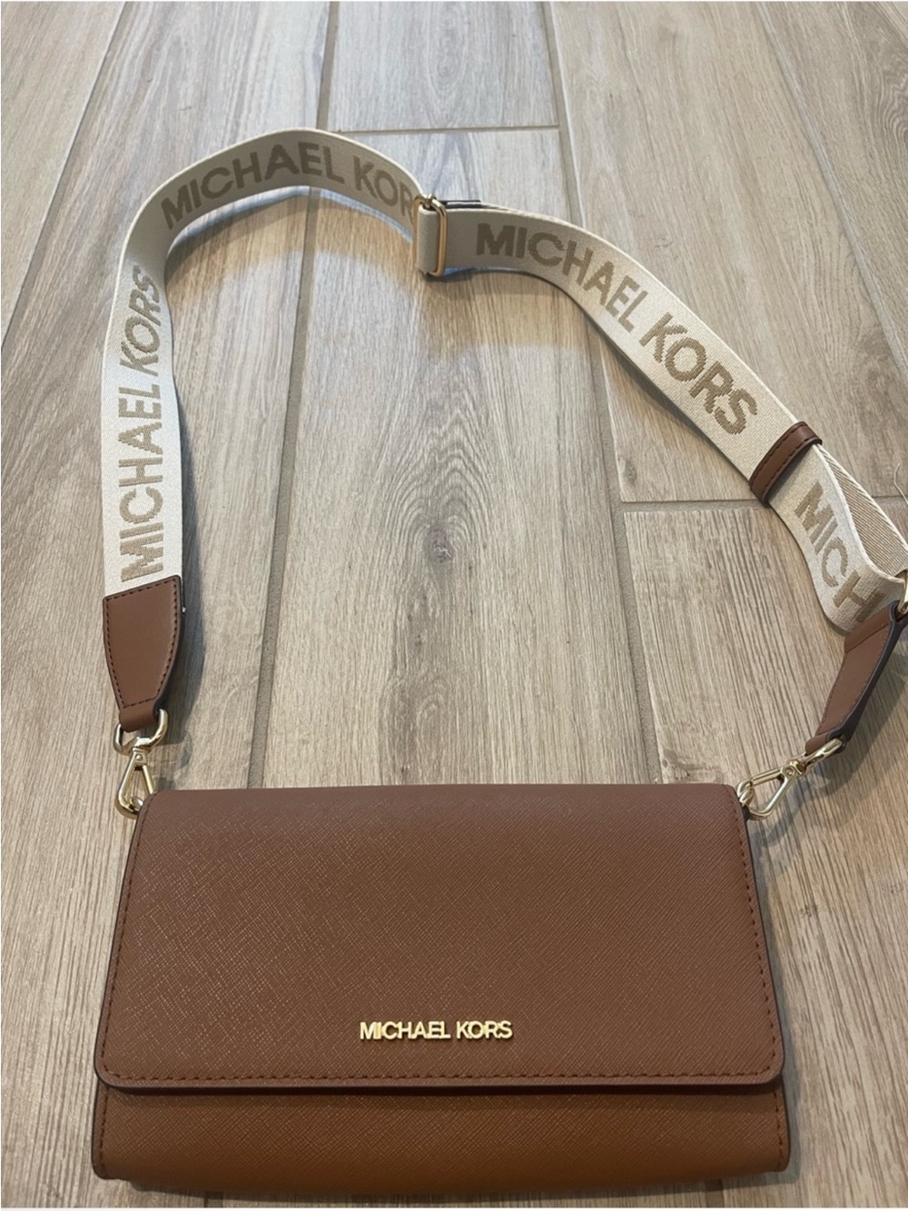 Michael Kors Jet Set Logo Leather Large Luggage Crossbody Cognac Tan Purse